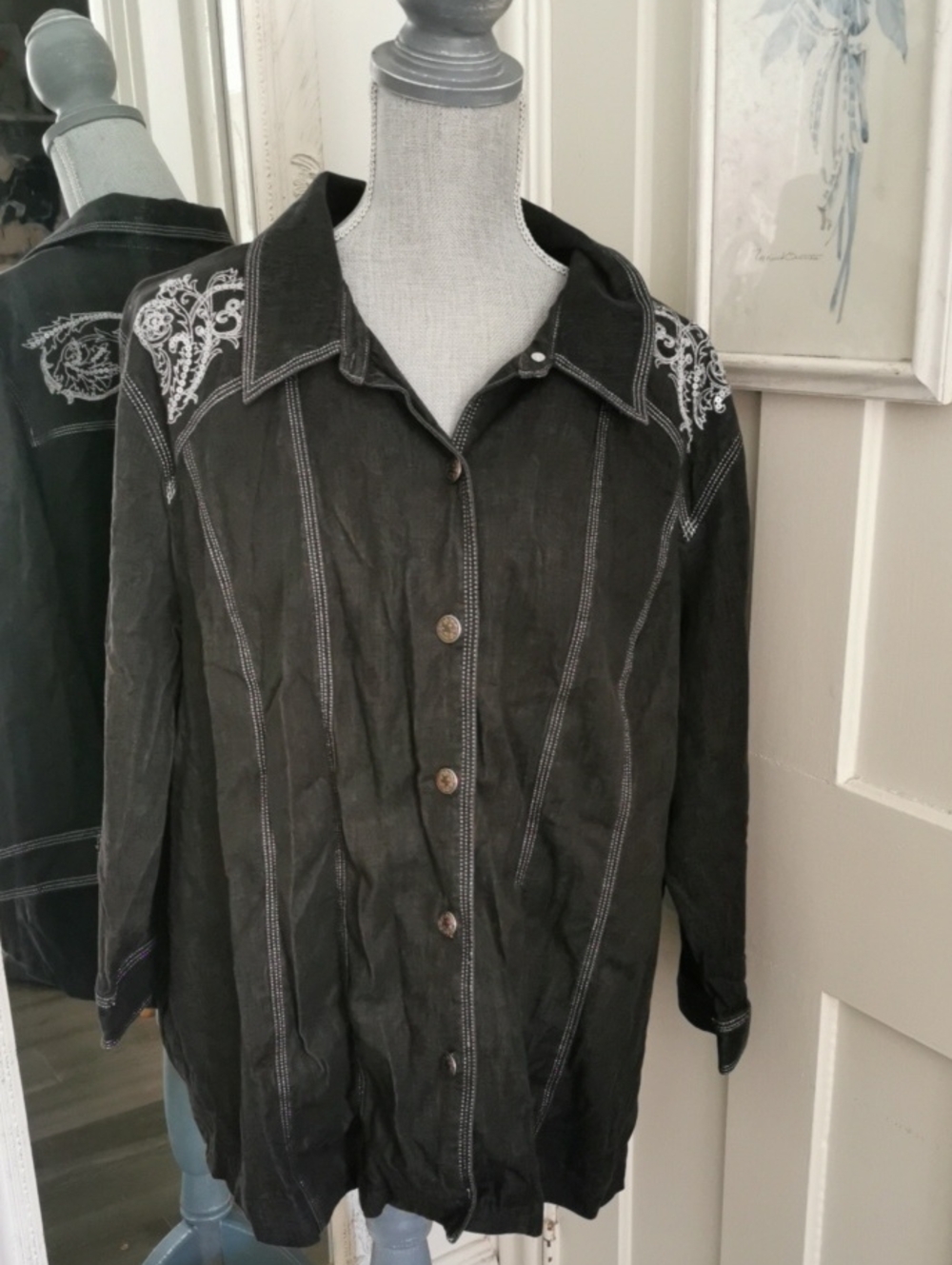 Susan Graver Black Bohowestern Embroidered Denim Shirt. Size 2X